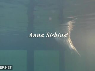 Stupendous super step-sister anna siskina met groot tieten in de zwemmen
