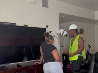 Construction worker slut kendale give his client a bbc while on the job