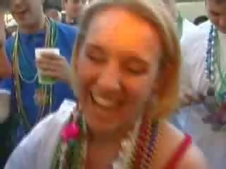 Fest - teenager showing tits