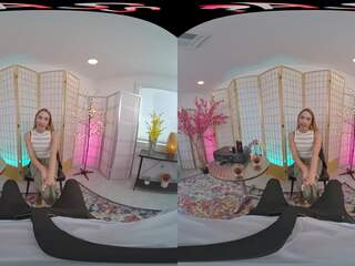 Naughty blonde Khloe Kapri spreads wide introduce for an intense hardcore action in Virtual Reality