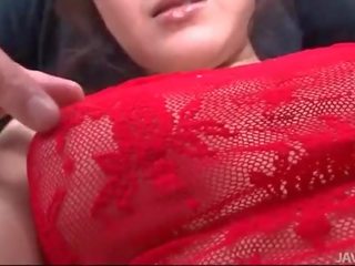 Rui natsukawa di merah pakaian lingerie bekas oleh tiga bab