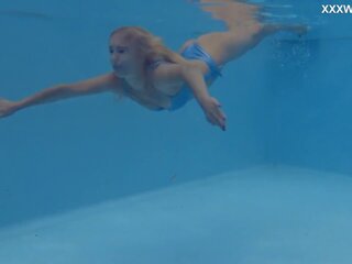 Emily Ross voluptuous milf underwater nude erotics