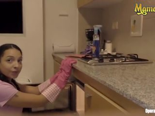 पेटिट लाटीना मैड cleans the किचन और मेरे बड़ा कॉक अडल्ट वीडियो vids