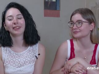 Ersties: Junge Freundinnen haben heiï¿½en Strap-On x rated film